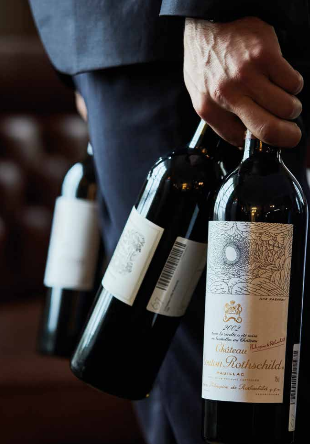 Service at the table — from Sommelier, Chapter 7
